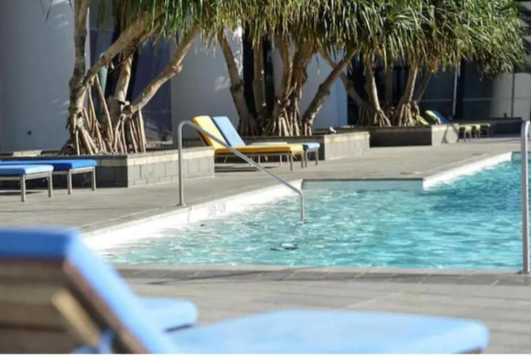 Circle Surfers Paradise Holidays Bagian luar foto