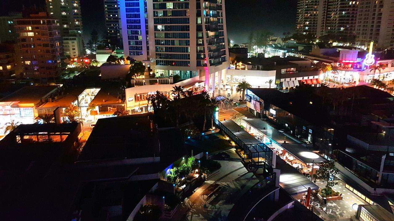 Circle Surfers Paradise Holidays Bagian luar foto